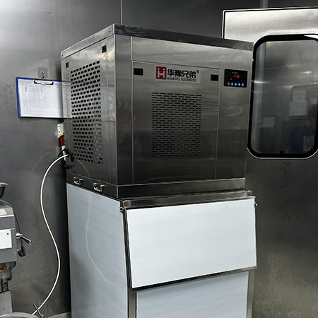 200公斤片冰机带外罩交付深圳食品厂